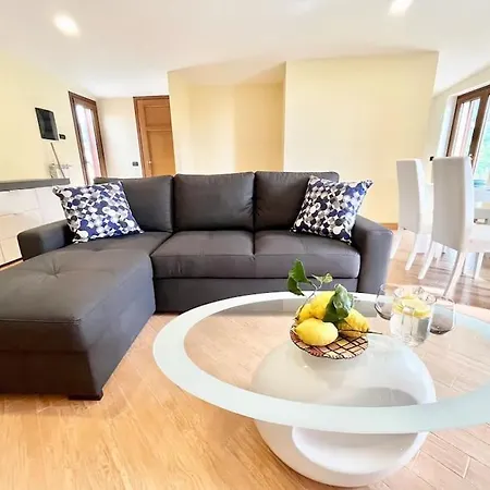 Apartamento Intero A , Le Ortensie